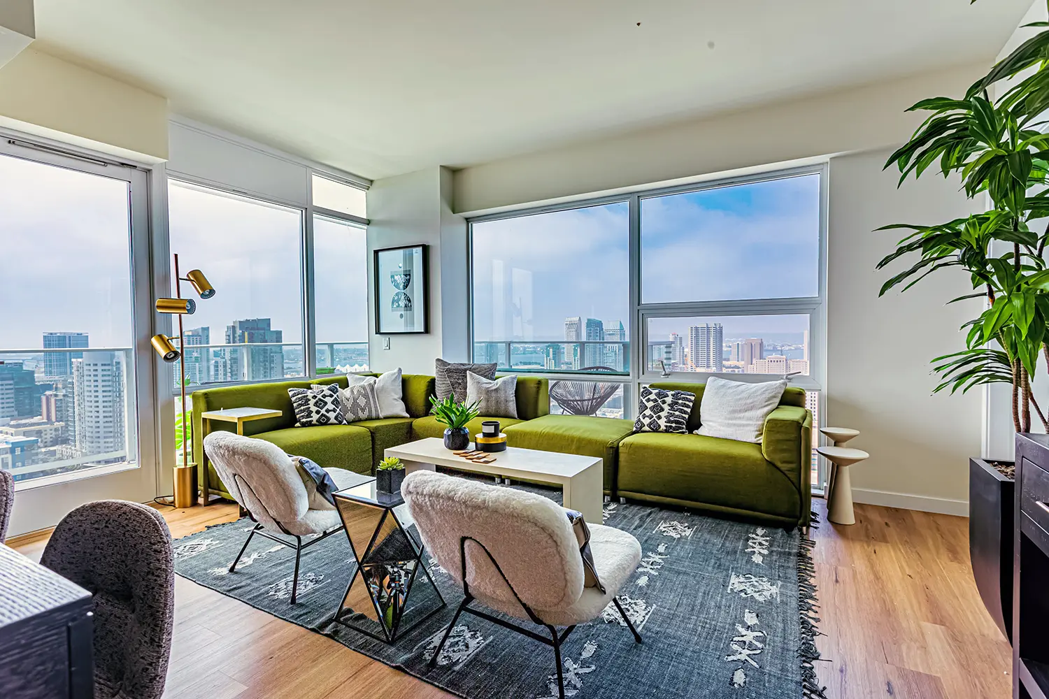 Broadway-Towers-Apartments-10