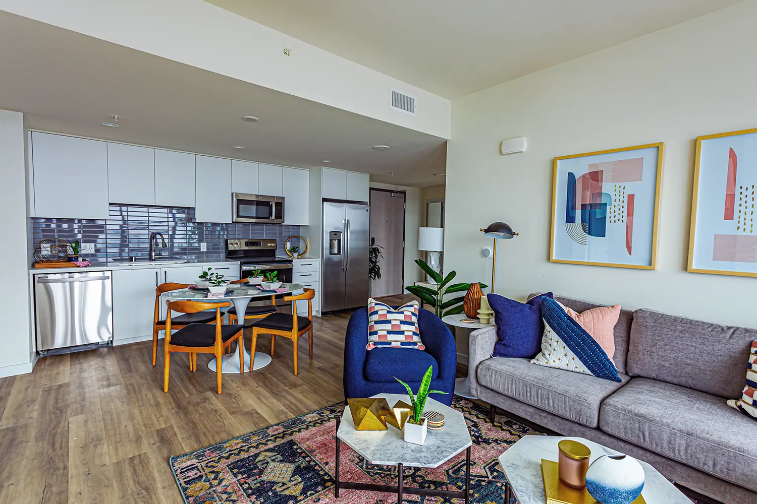 Broadway-Towers-Apartments-6