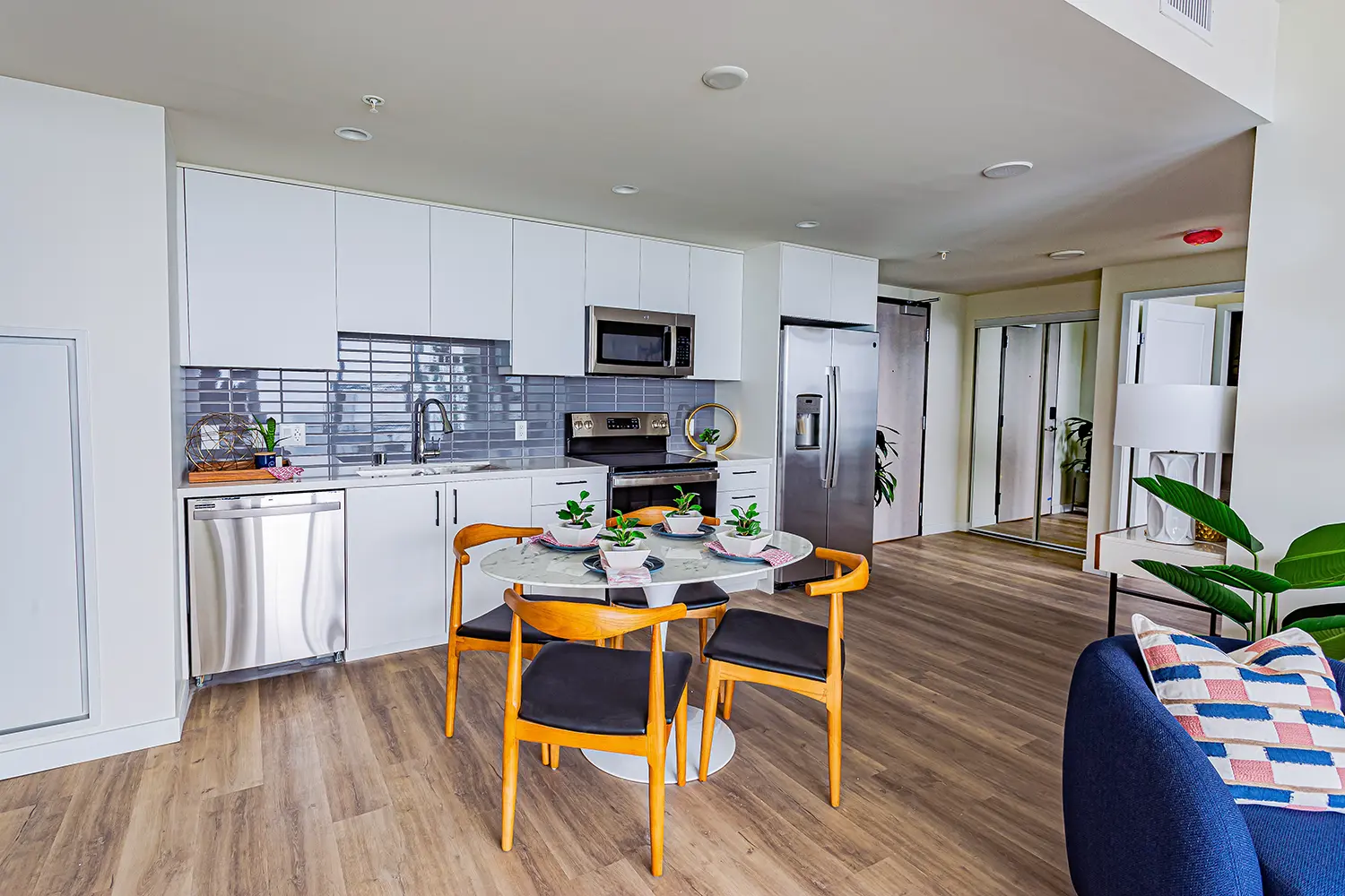 Broadway-Towers-Apartments-7